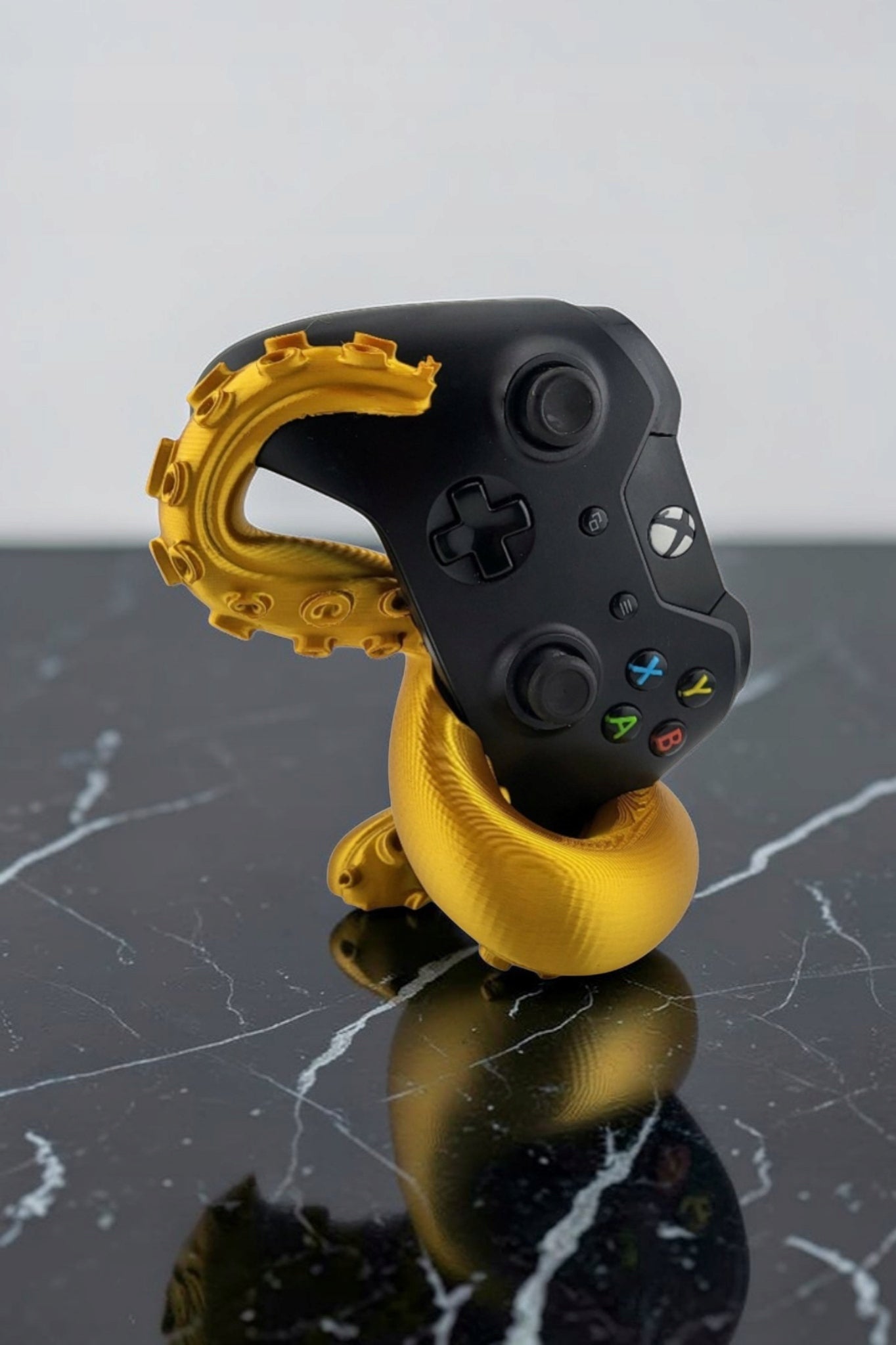 Stojak na Pada Xbox Macka Ośmiornicy Uchwyt Gamingowy ZŁOTY