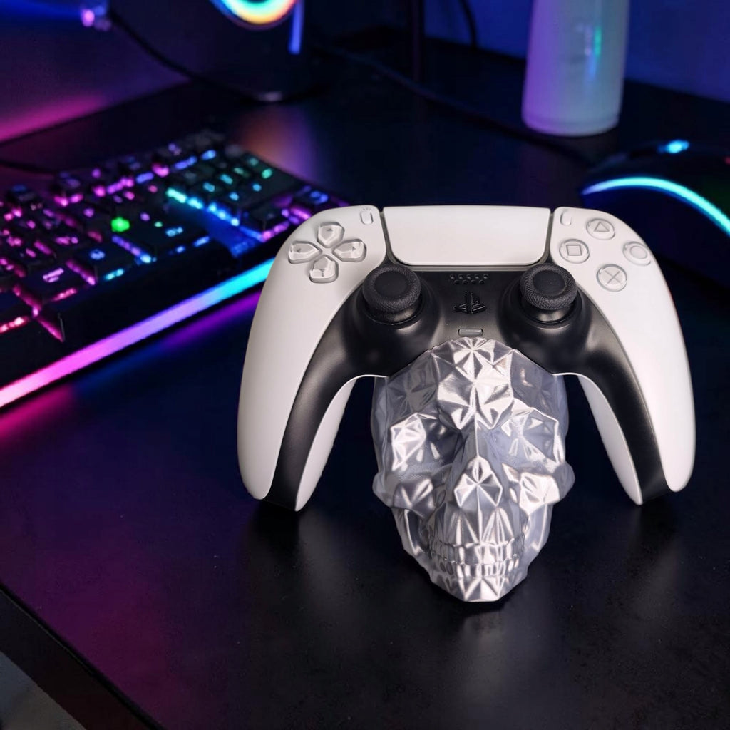 Stojak Uchwyt na Pad PS5 Czaszka Low Poly SREBRNY