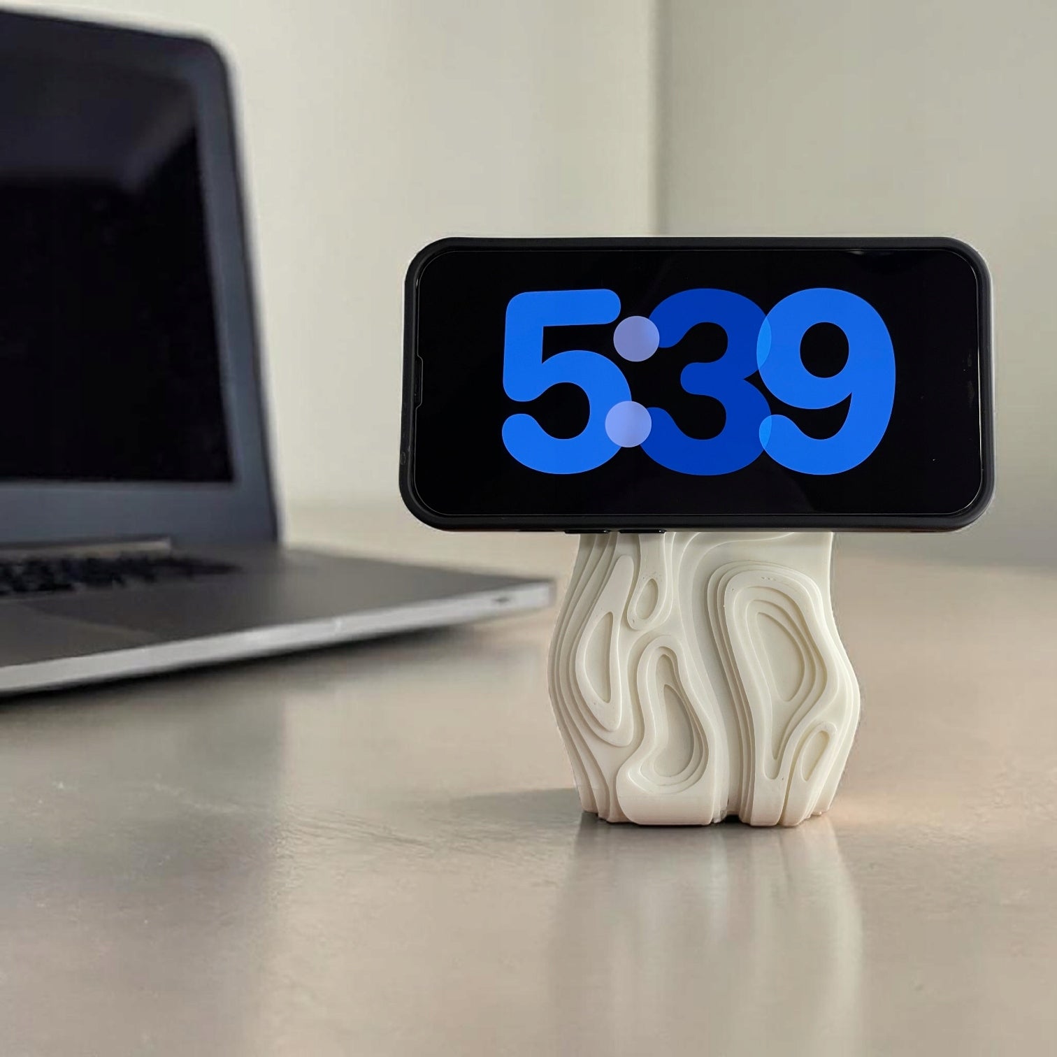 Designerska Podstawka Stojak pod Ładowarkę MagSafe iPhone biała